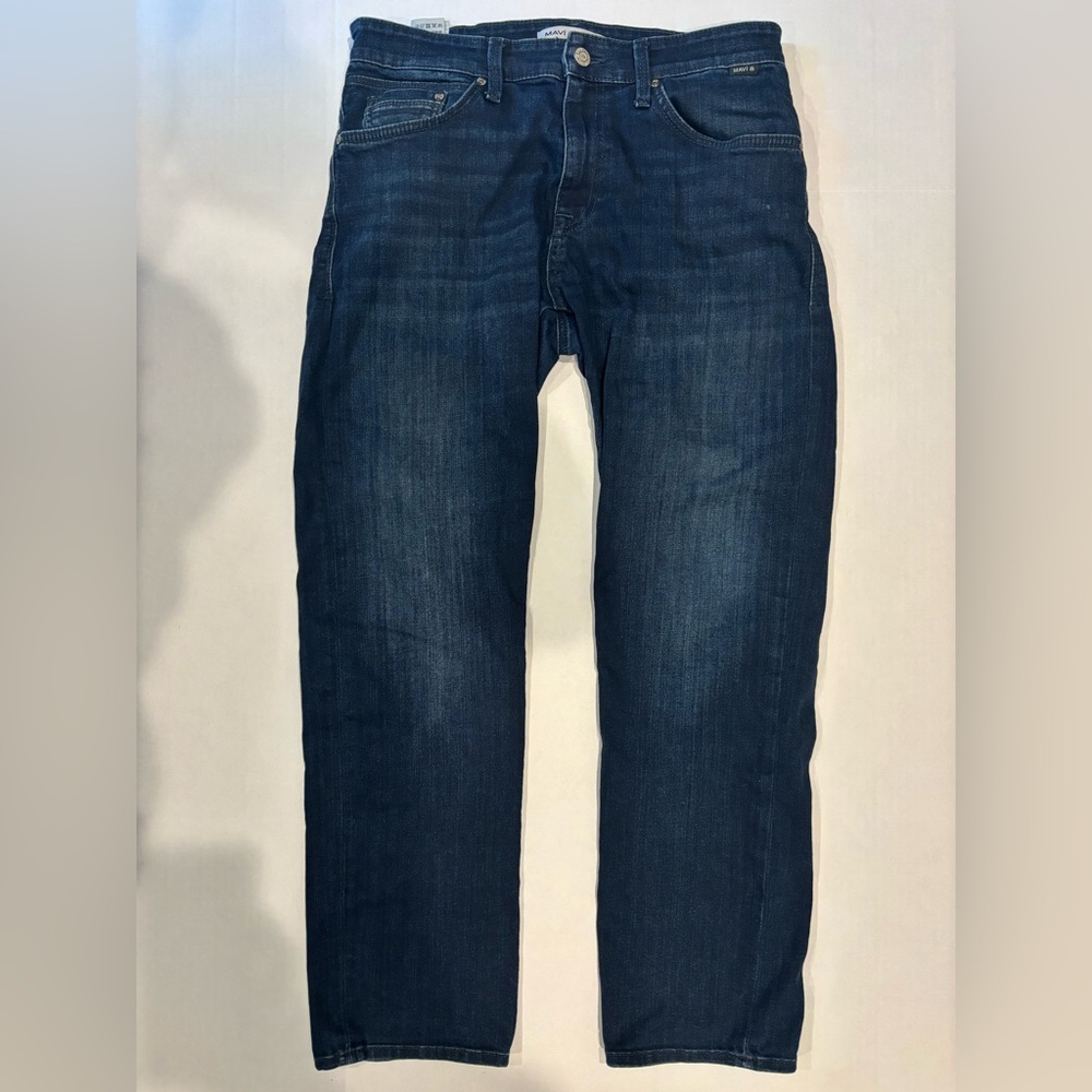 Mavi Jeans size 32x30 Zach Regular Rise Straight Leg Medium Wash Jeans